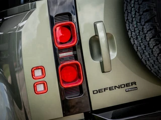 Land Rover Defender – thumbnail 32