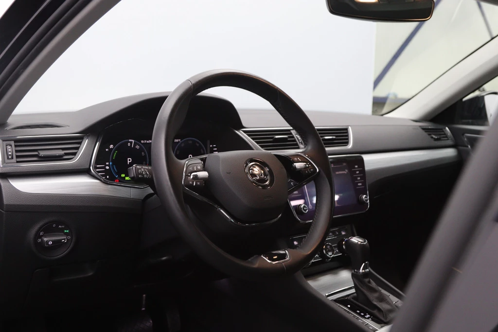Škoda Superb – foto 11