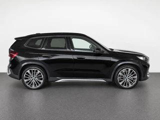 BMW iX1 – thumbnail 6