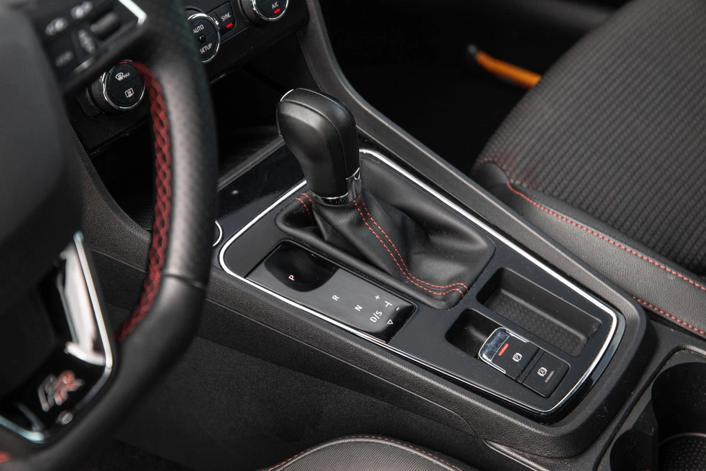 SEAT Leon – foto 19