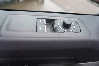 Ford Transit Custom – thumbnail 24
