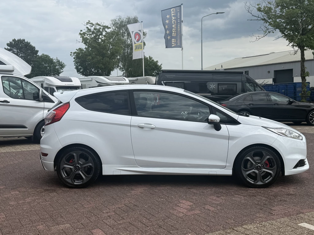 Ford Fiesta – foto 8
