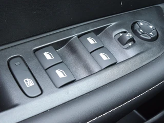 Peugeot 208 – thumbnail 19