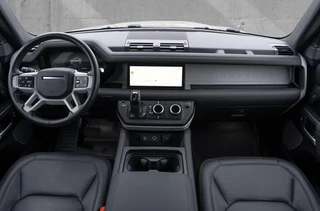 Land Rover Defender – thumbnail 4