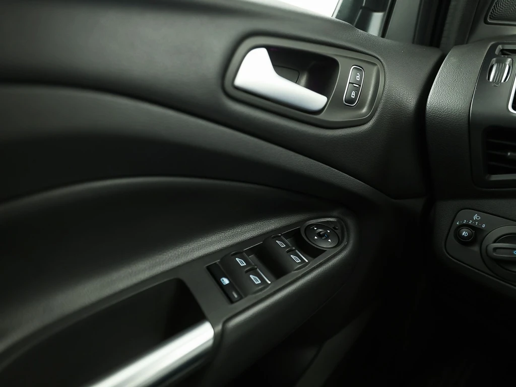 Ford Kuga – foto 22