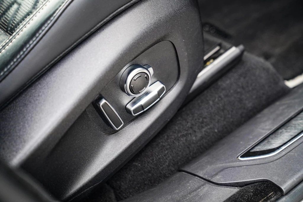 Jaguar F-PACE – foto 24