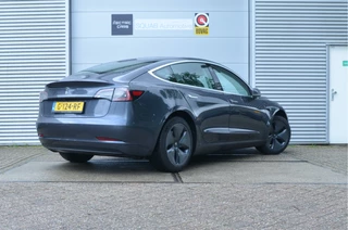 Tesla Model 3 – thumbnail 3