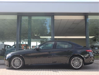 Alfa Romeo Giulia – thumbnail 4