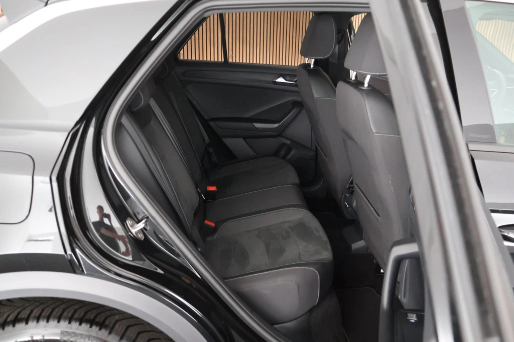 Volkswagen T-Roc – foto 12