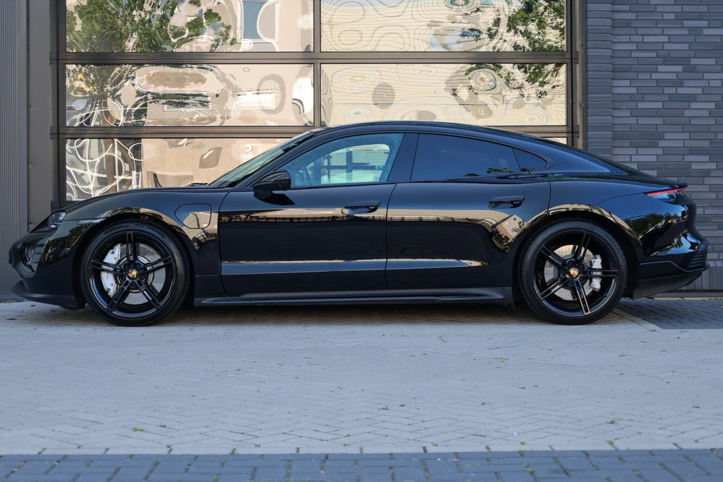 Porsche Taycan – foto 7