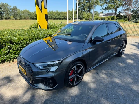 Audi A3 Sportback 40 TFSI e S Line ACC / B&O / Matrix / Hud