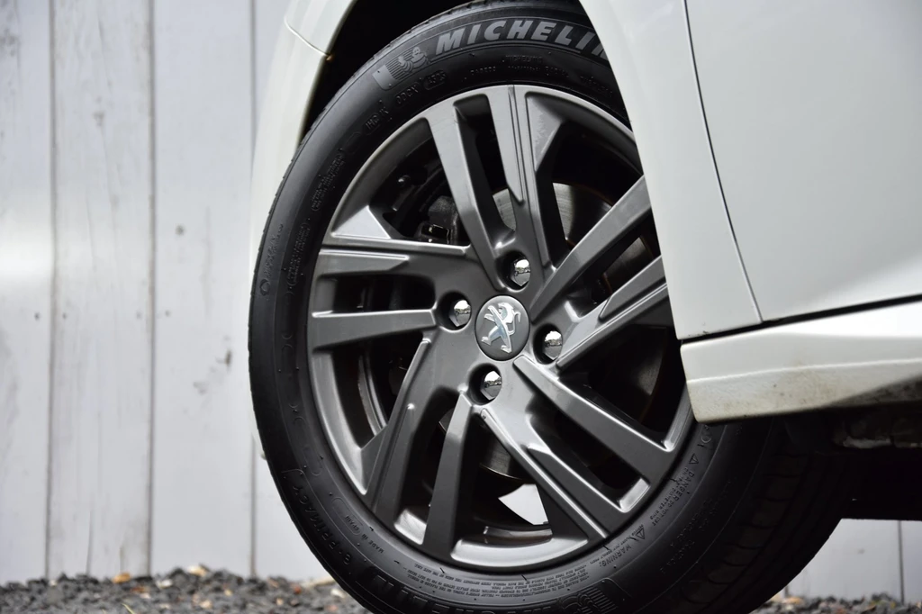 Peugeot 208 – foto 16