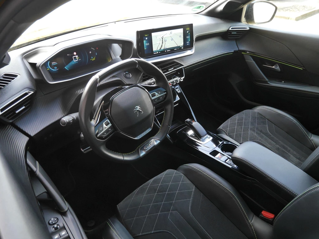 Peugeot e-208 – foto 10