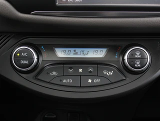 Toyota Yaris – thumbnail 19