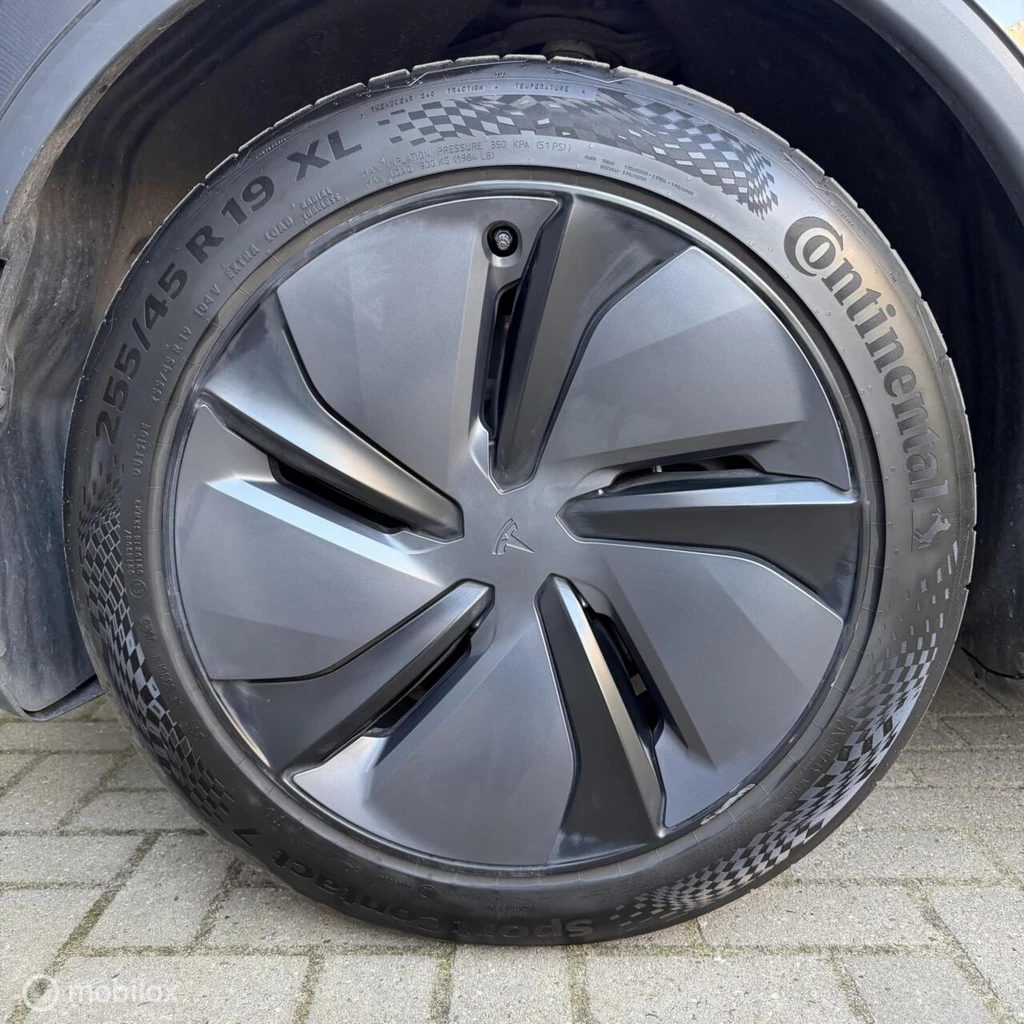 Tesla Model Y – foto 18