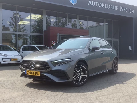 Mercedes-Benz A-Klasse 250e Plug in Hybrid AMG line I dealer onderhouden