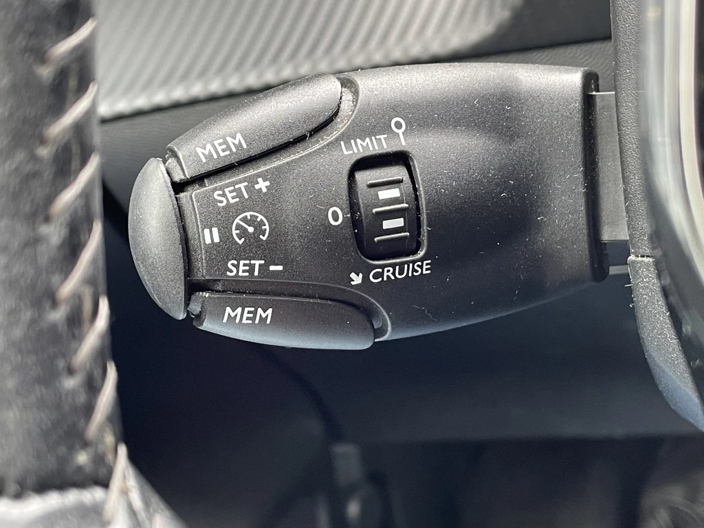 Peugeot 208 – foto 16