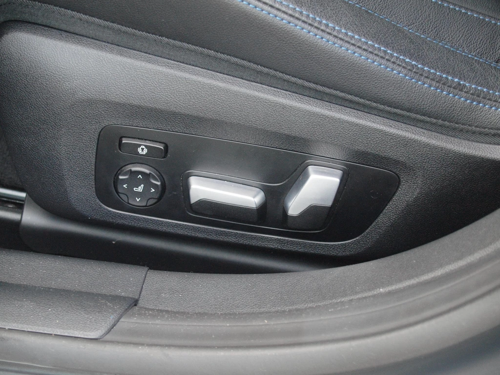 BMW i4 – foto 32
