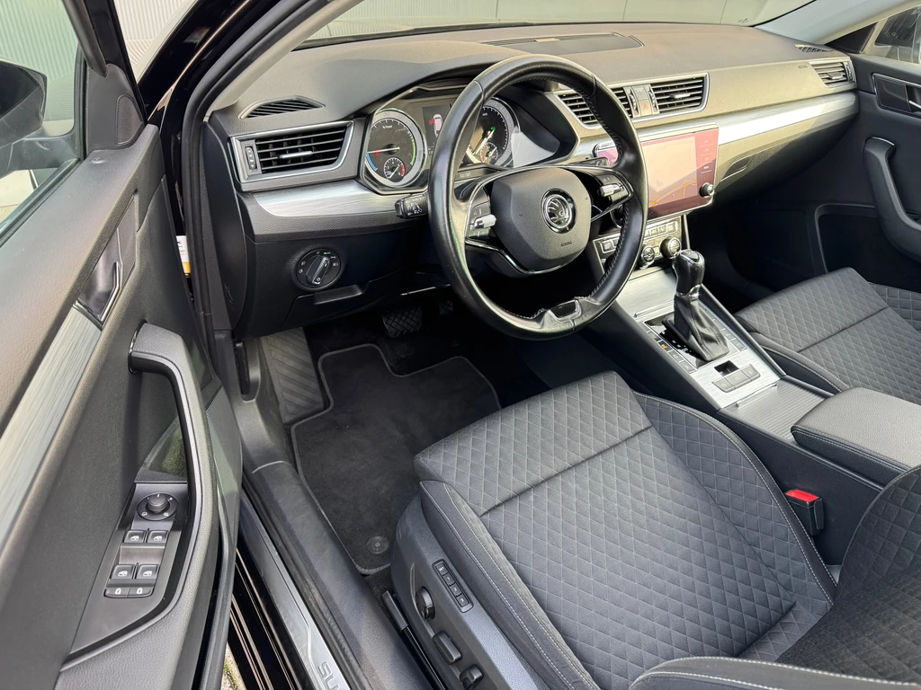 Škoda Superb – foto 24