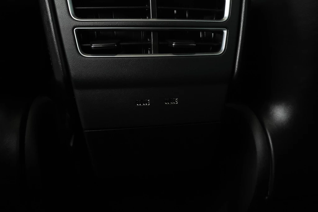 Tesla Model X – foto 42