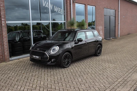 MINI Clubman 1.5 Cooper Business Edition | 1e eigenaar | NL auto | DAB | Cruise control | Sportstoelen | LED | Sportstuur | Navigatie | Bluetooth | Active Guard | PDC | Lichtpakket