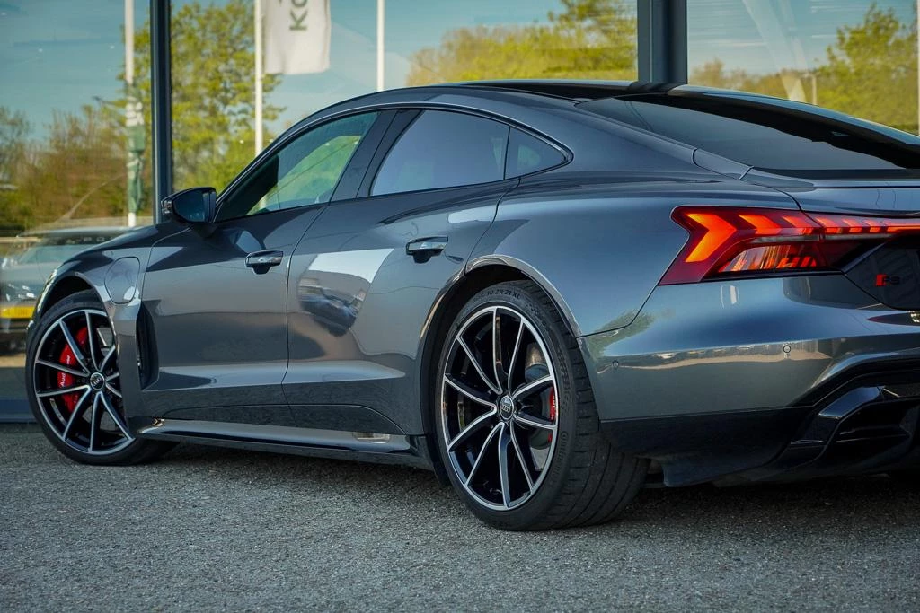 Audi e-tron GT – foto 4