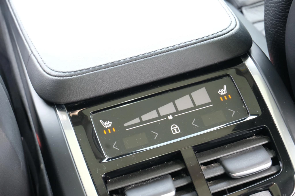 Volvo XC90 – foto 17
