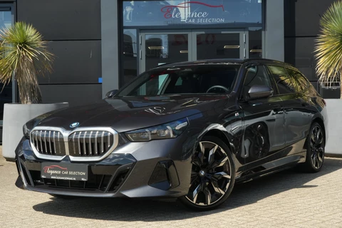 BMW 5 Serie Touring 530e M Sport High Executive 300pk HarmanKardon/Stoelventilatie/360Camera