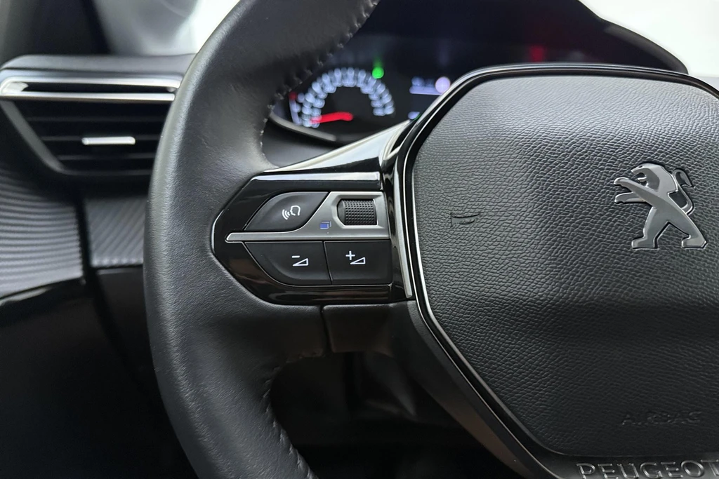 Peugeot 208 – foto 18