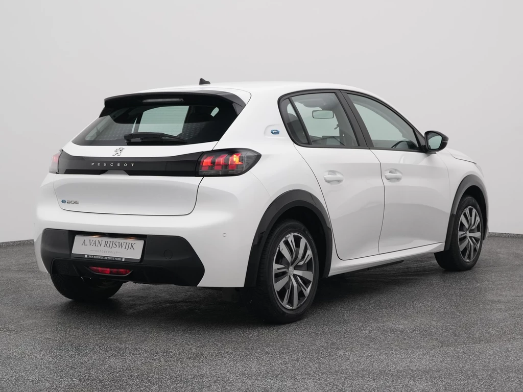 Peugeot e-208 – foto 11