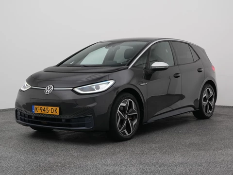 Volkswagen ID.3 First Plus 58 kWh | CAMER | ADAPTIVE | STOEL- EN STUURVERW. | TREKHAAK