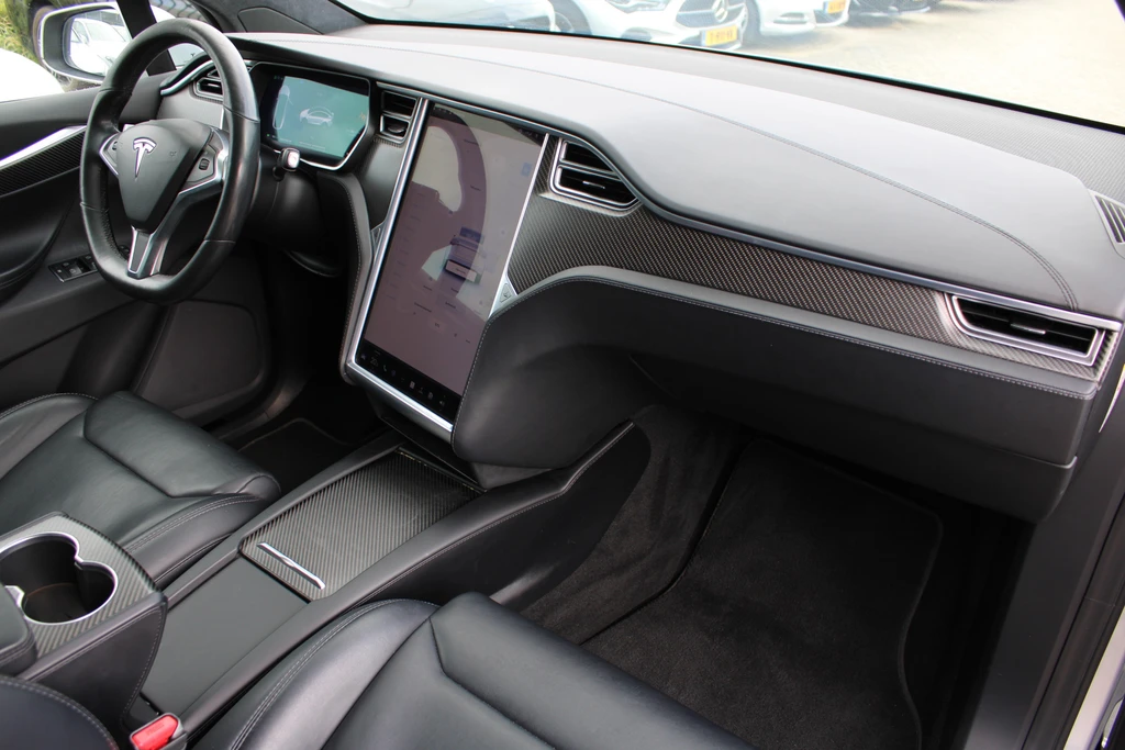 Tesla Model X – foto 15