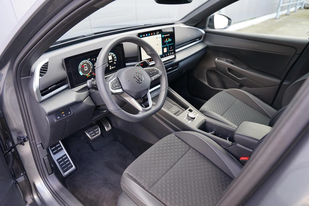 Volkswagen T-Roc – foto 8