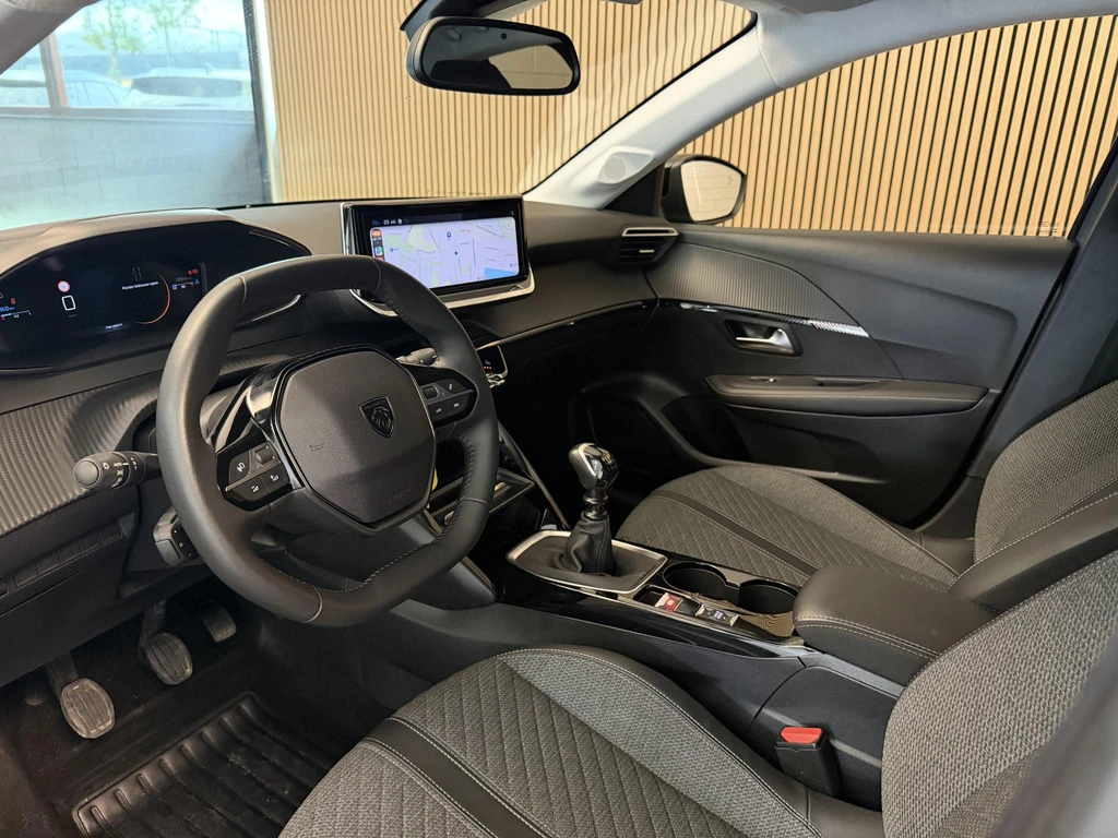 Peugeot 208 – foto 16