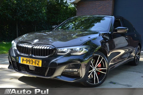 BMW 3-serie 320e Business Edition Plus M Sport Automaat/Navi/Pdc/Ecc/Achteruitrijcamera/Stoelverwarming/Apple Carplay/Android Auto /virtual dashboard/Cruise control adaptief/Extra getint glas/Leer