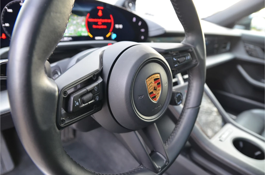 Porsche Taycan – foto 16
