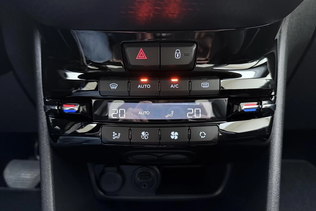 Peugeot 208 – foto 19