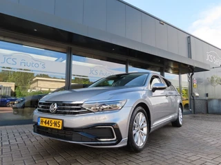 Volkswagen Passat – thumbnail 1