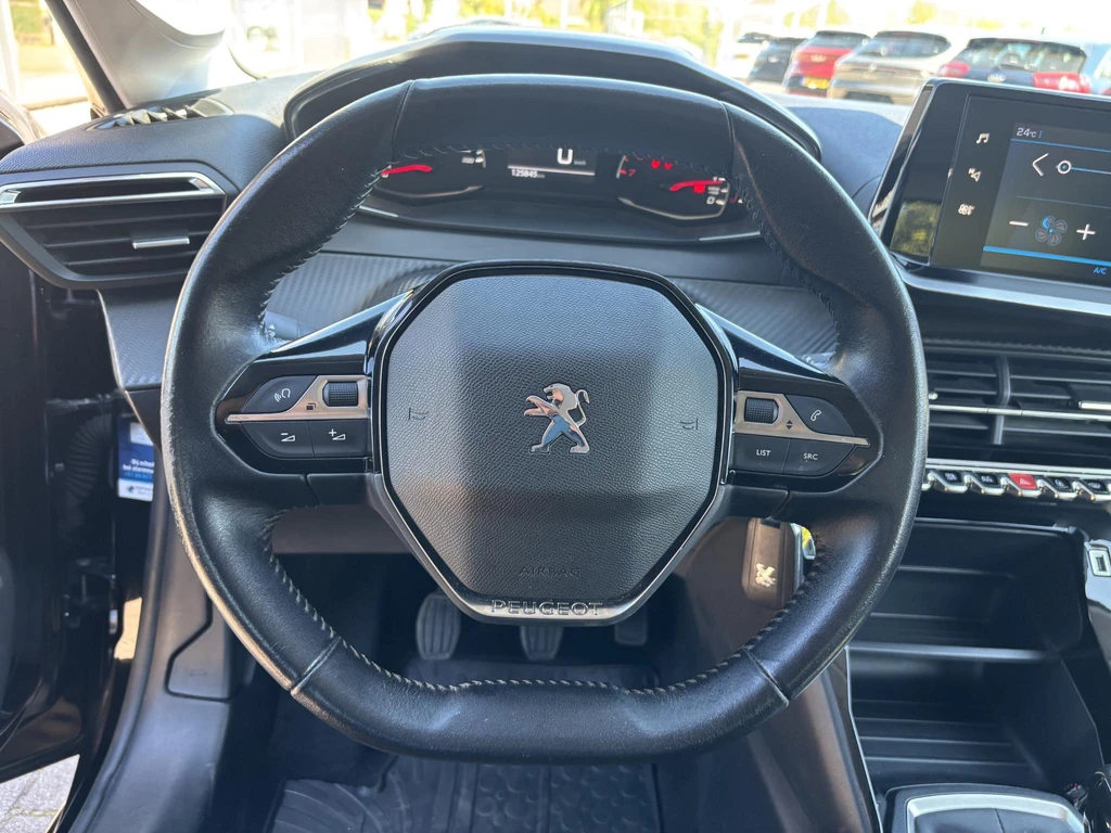Peugeot 208 – foto 9