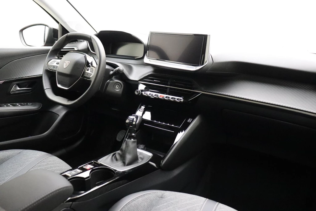 Peugeot 208 – foto 12