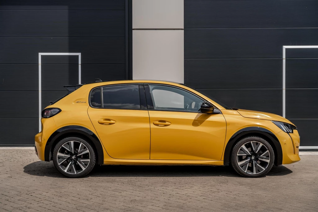 Peugeot 208 – foto 6