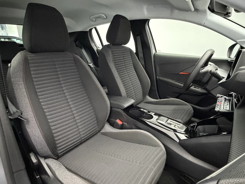 Peugeot e-208 – foto 25