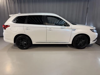 Mitsubishi Outlander – thumbnail 5