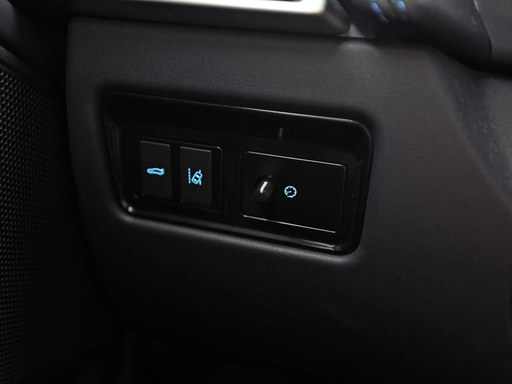 Jaguar XE – foto 23