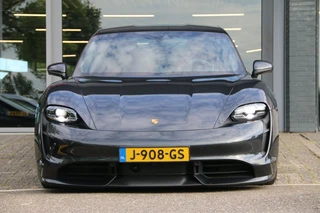 Porsche Taycan – thumbnail 4