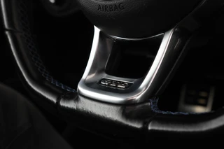 Volkswagen Golf – thumbnail 40