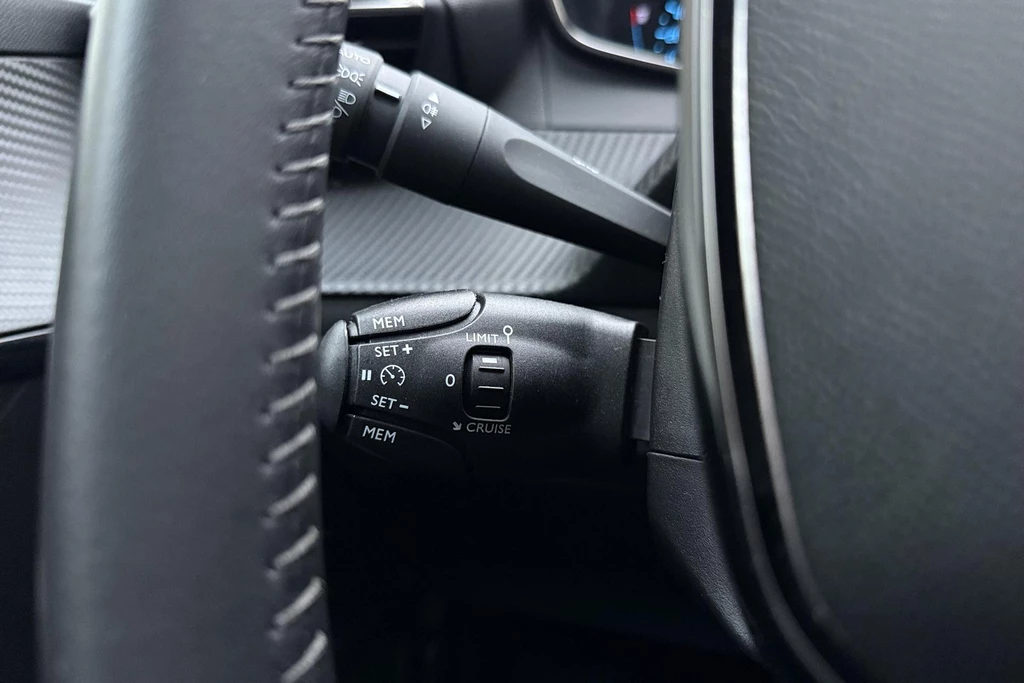 Peugeot e-208 – foto 19