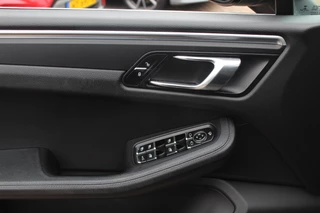 Porsche Macan – thumbnail 32