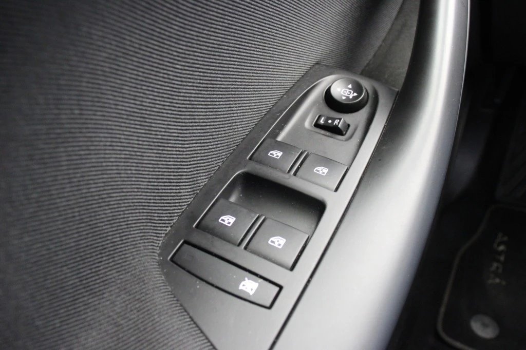 Opel Astra – foto 27