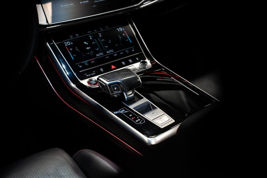 Audi SQ8 – foto 13